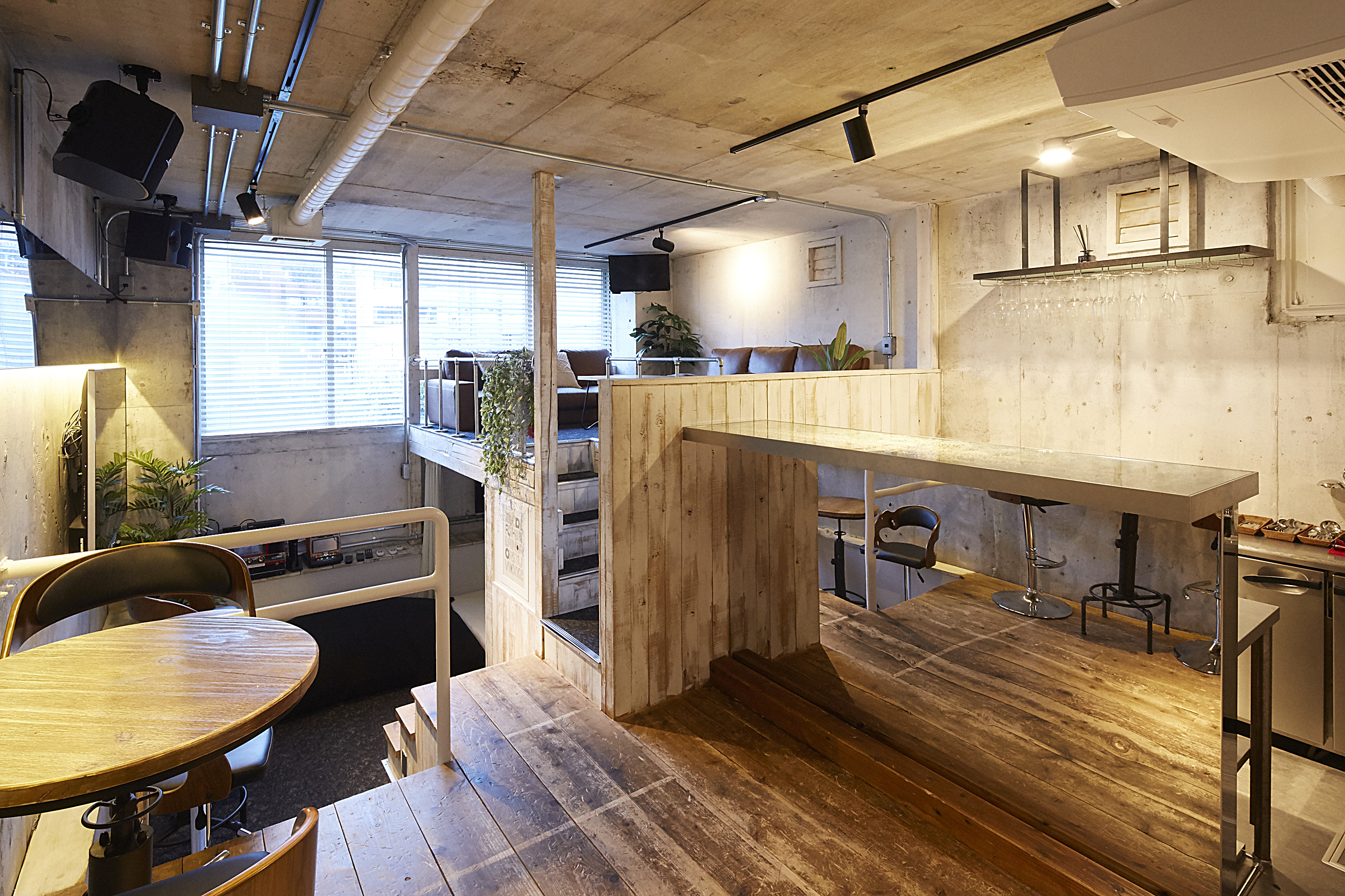 Lounge-R ANNEX